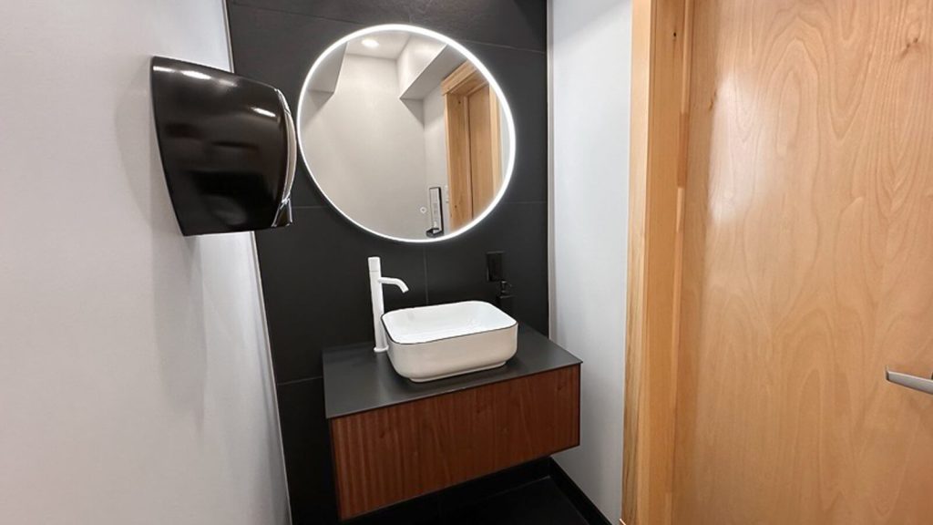 SalleConfNR_Toilette_IMG7